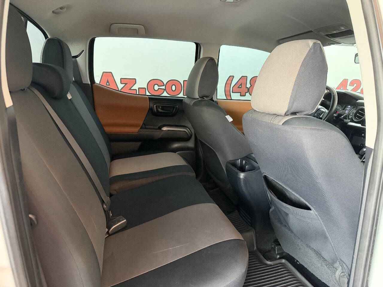 2017 Toyota Tacoma - Image 18