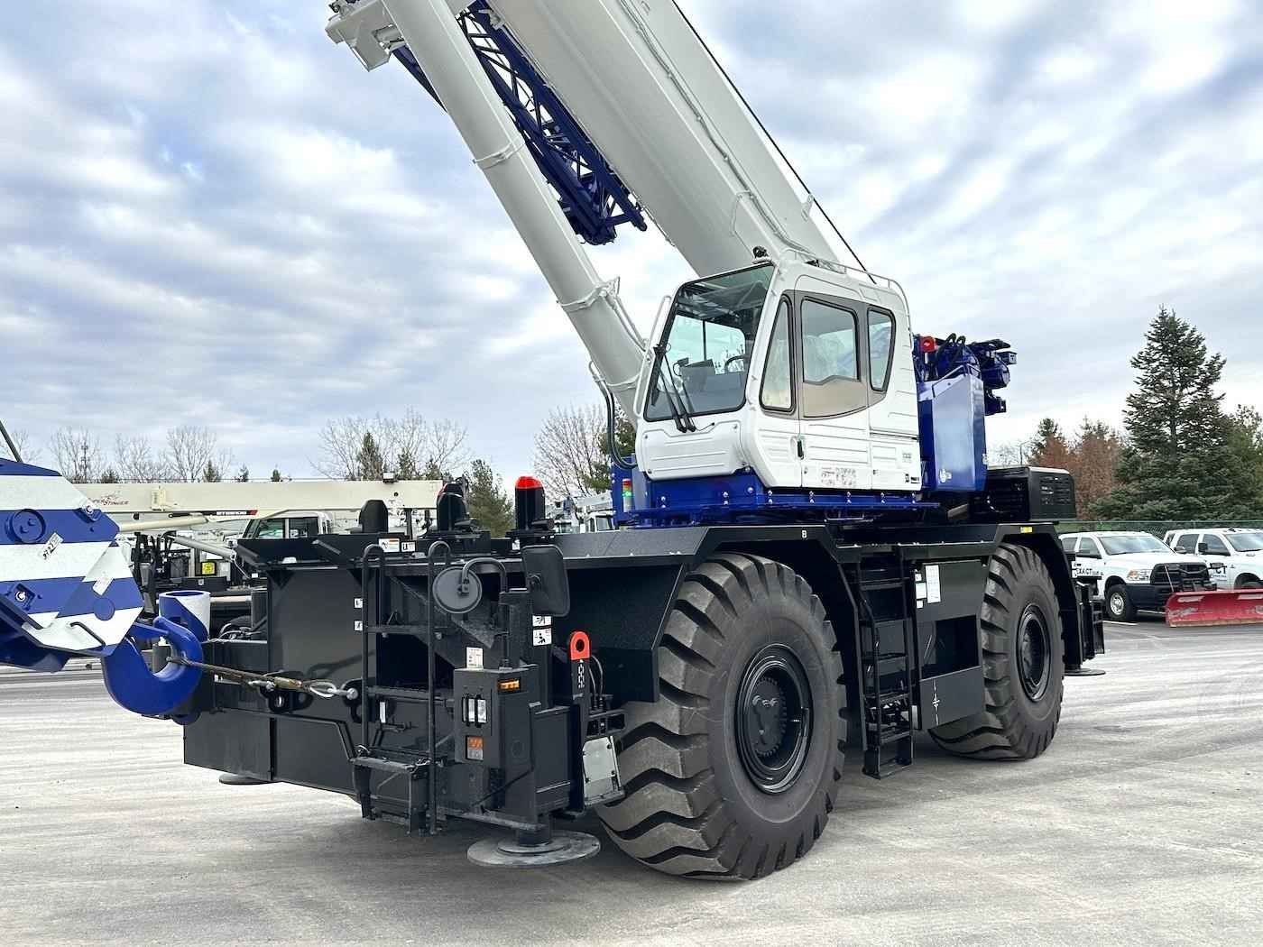 Tadano GR-1000XL-4 Rough Terrain Crane for Sale or Rent in Lowell Michigan Crane Network image 6
